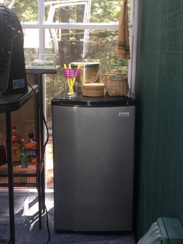 24 Hill Lane Beddington ME 04622