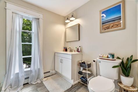 727 Hammond Street Bangor ME 04401