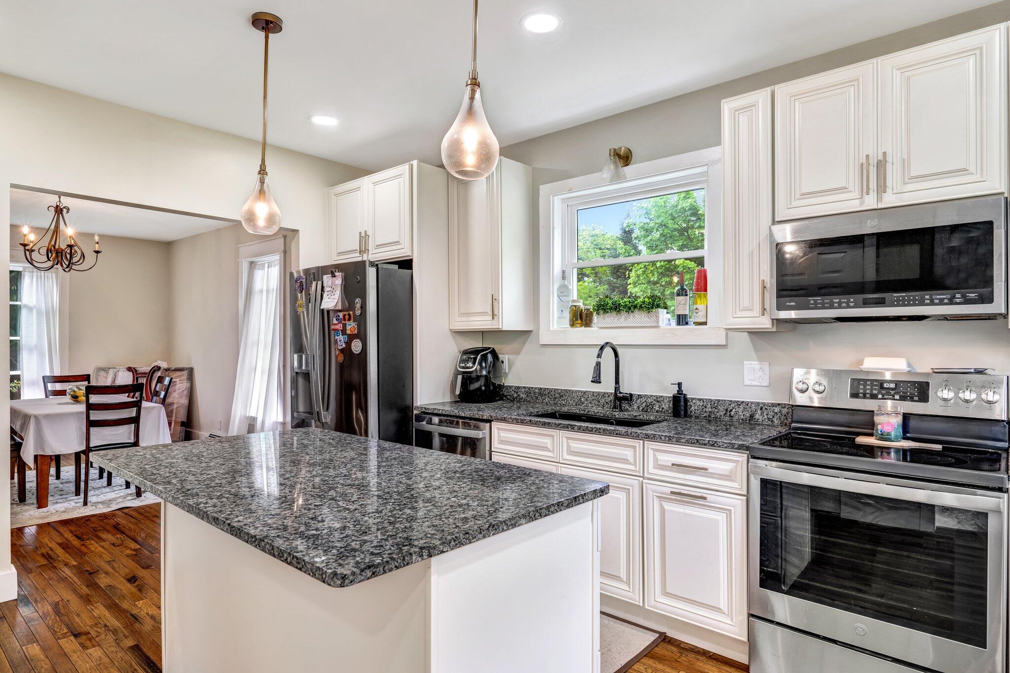 727 Hammond Street Bangor ME 04401