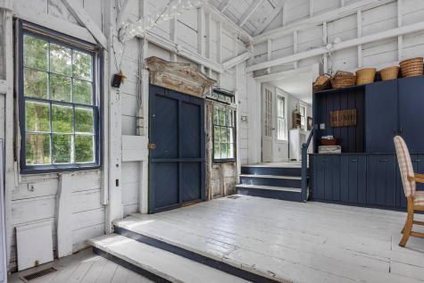 199 Middle Road Falmouth ME 04105