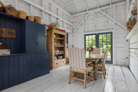 199 Middle Road Falmouth ME 04105