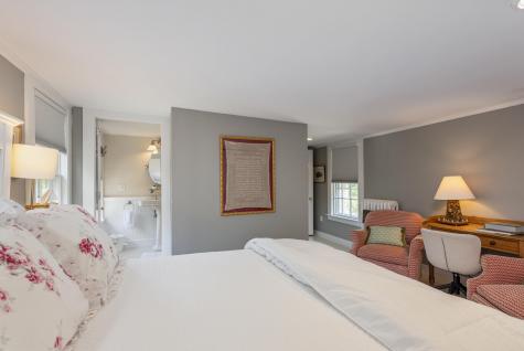 199 Middle Road Falmouth ME 04105