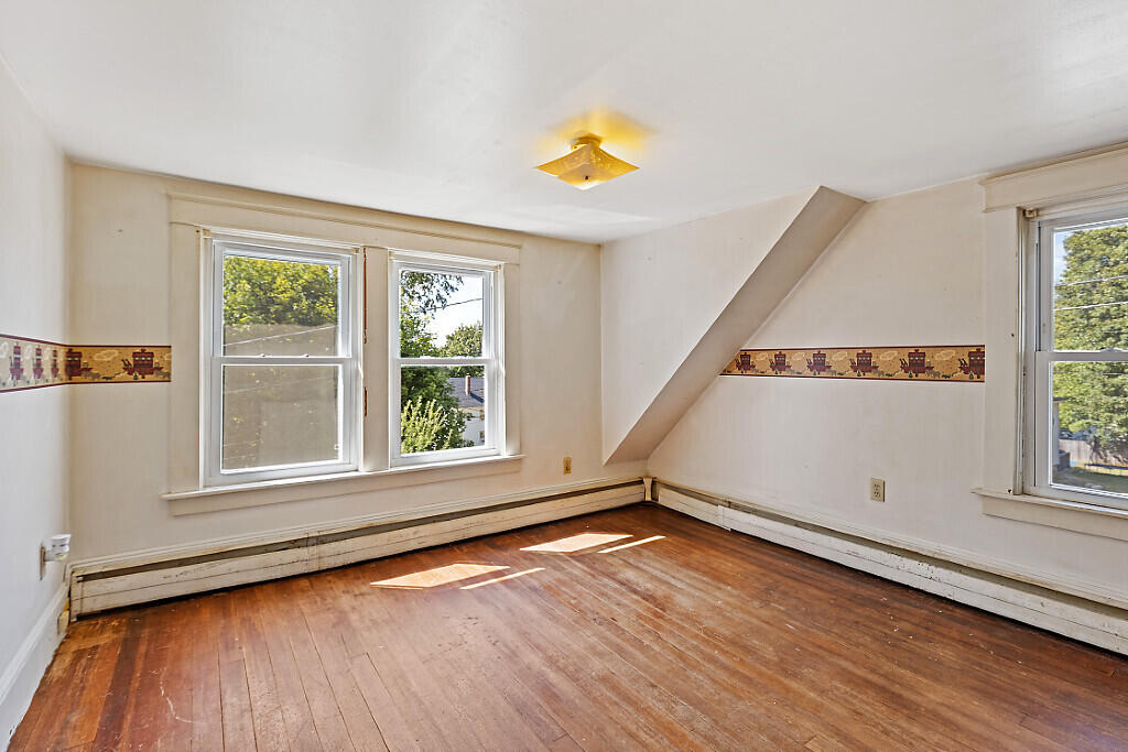 32 Murray Street Augusta ME 04330