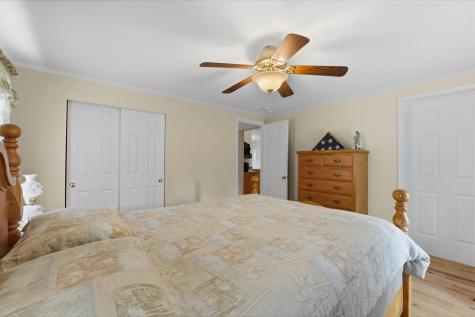 4 Arundel Avenue Lisbon ME 04250