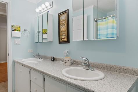 4 Arundel Avenue Lisbon ME 04250