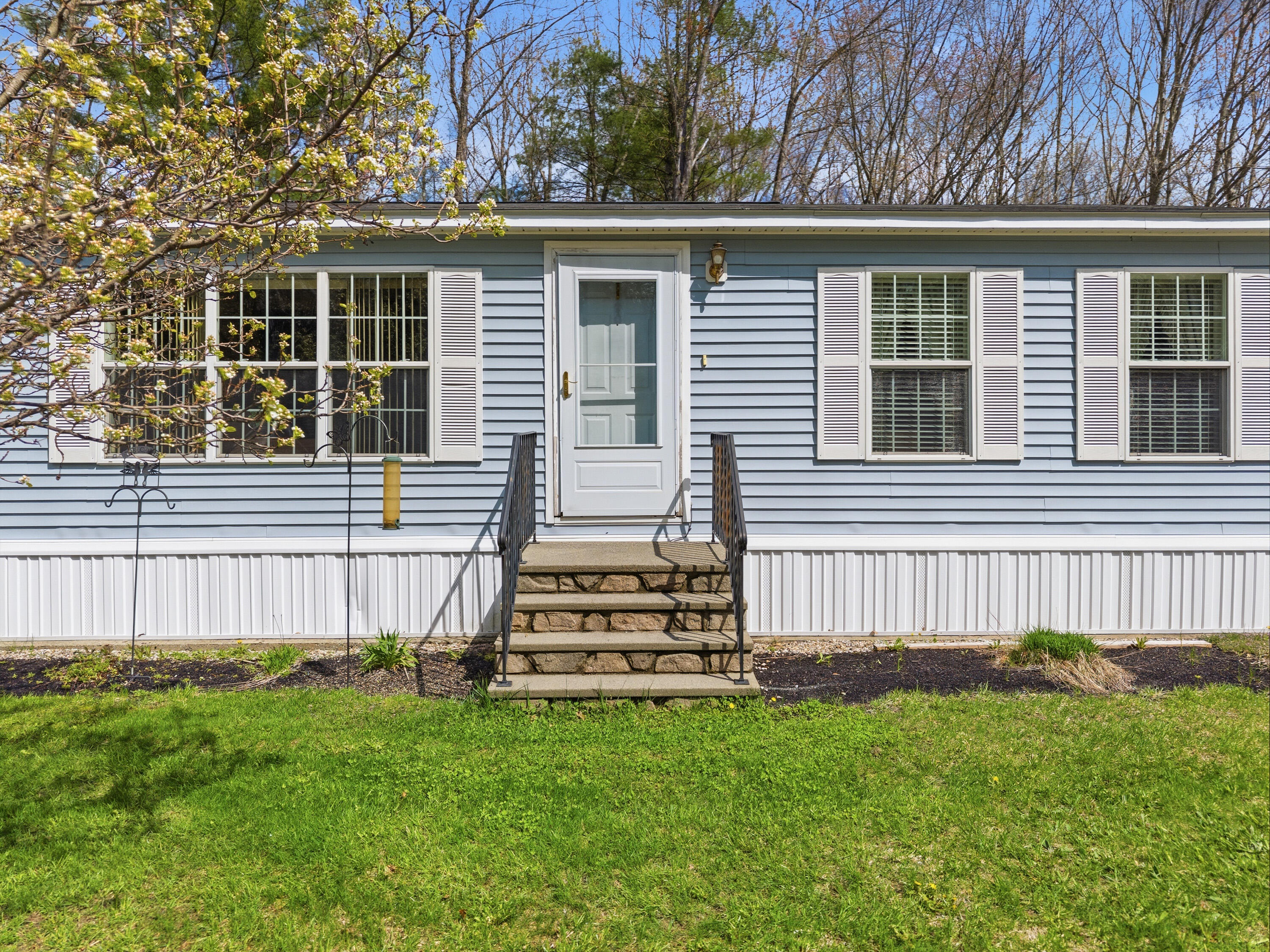 4 Arundel Avenue Lisbon ME 04250