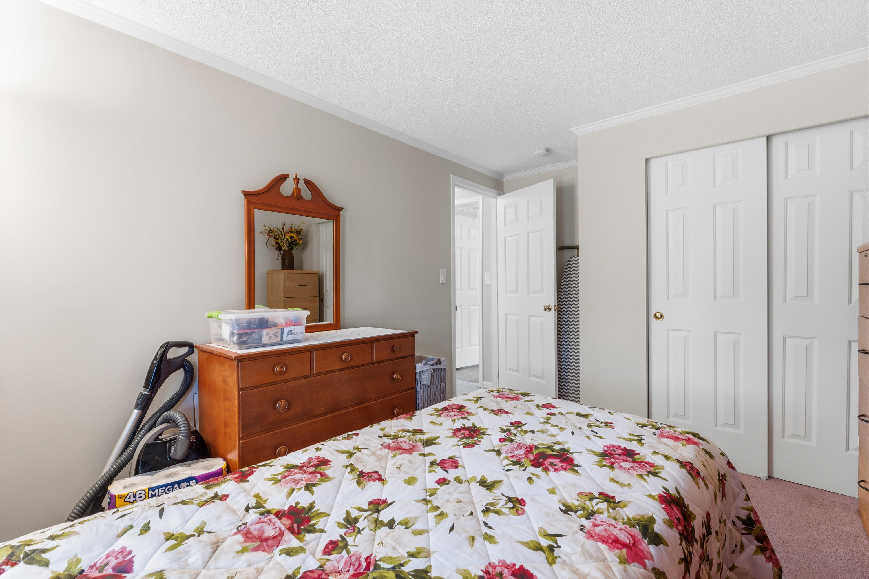 4 Arundel Avenue Lisbon ME 04250