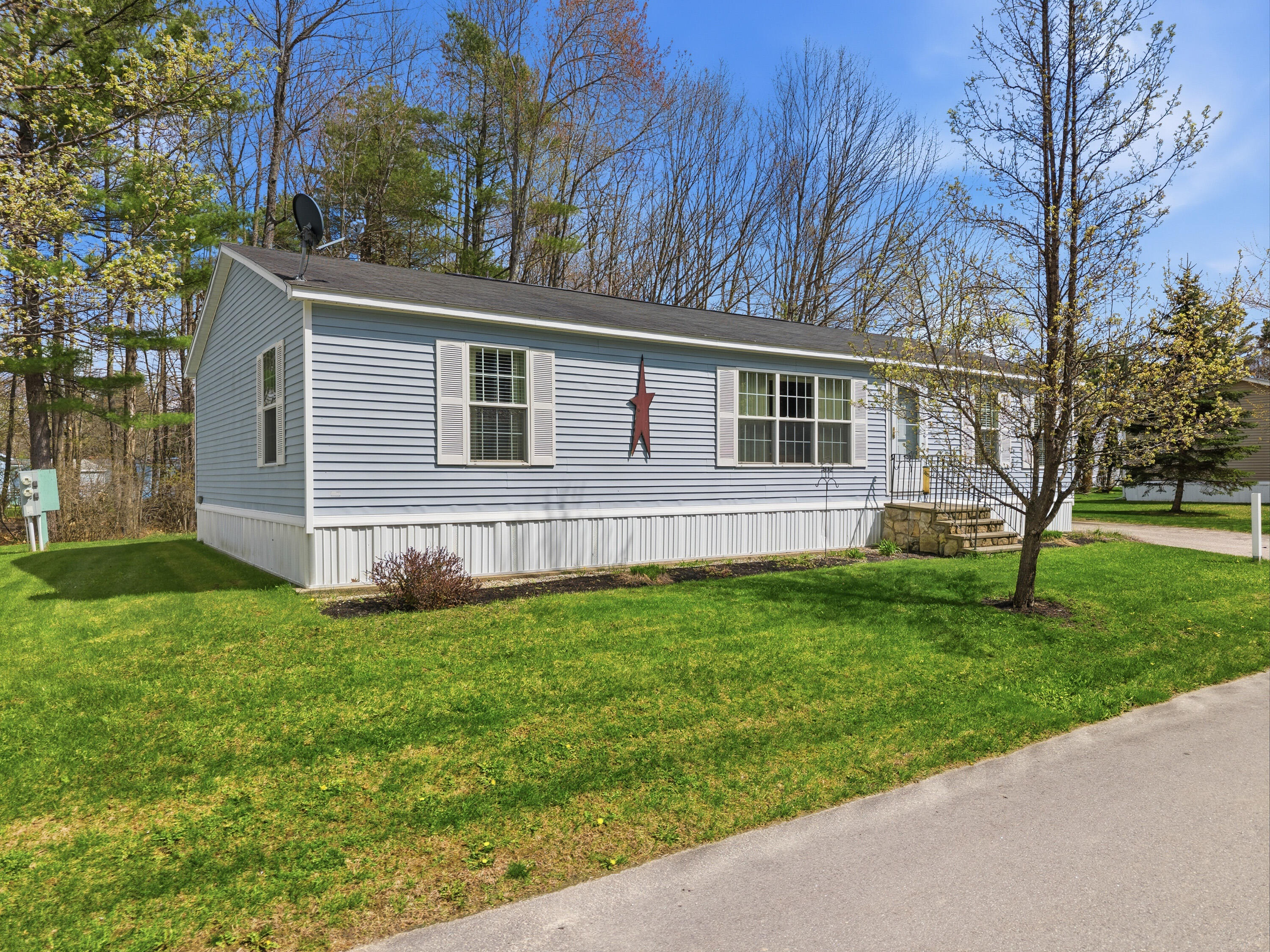 4 Arundel Avenue Lisbon ME 04250