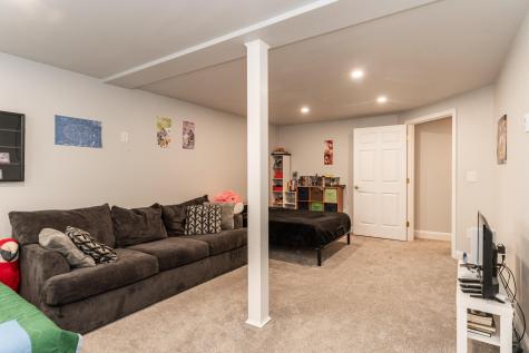 9 Zephyr Hill Windham ME 04062