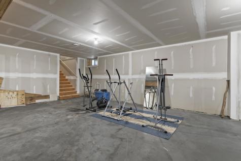 25 Royale Drive Sidney ME 04330