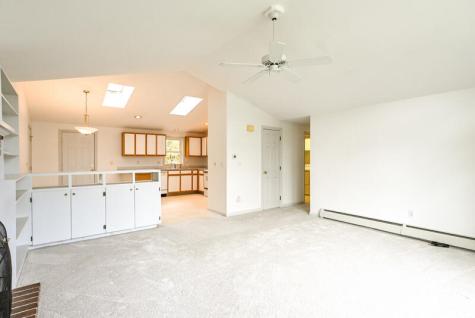 10 Jeffrey Avenue Saco ME 04072