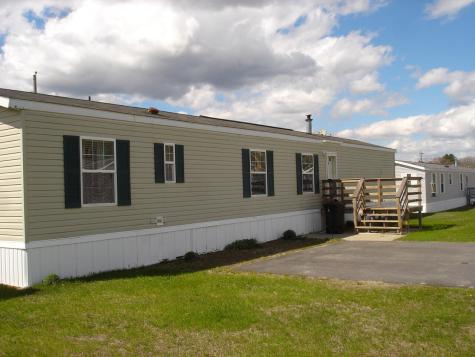 15 Ofarrell Street Topsham ME 04086