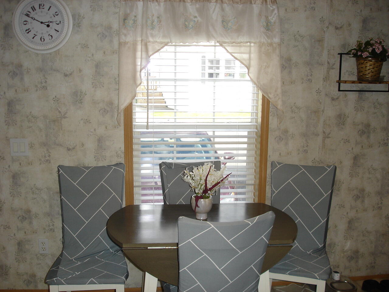 15 Ofarrell Street Topsham ME 04086