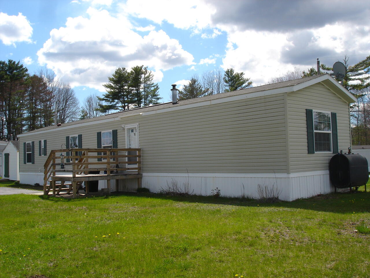 15 Ofarrell Street Topsham ME 04086