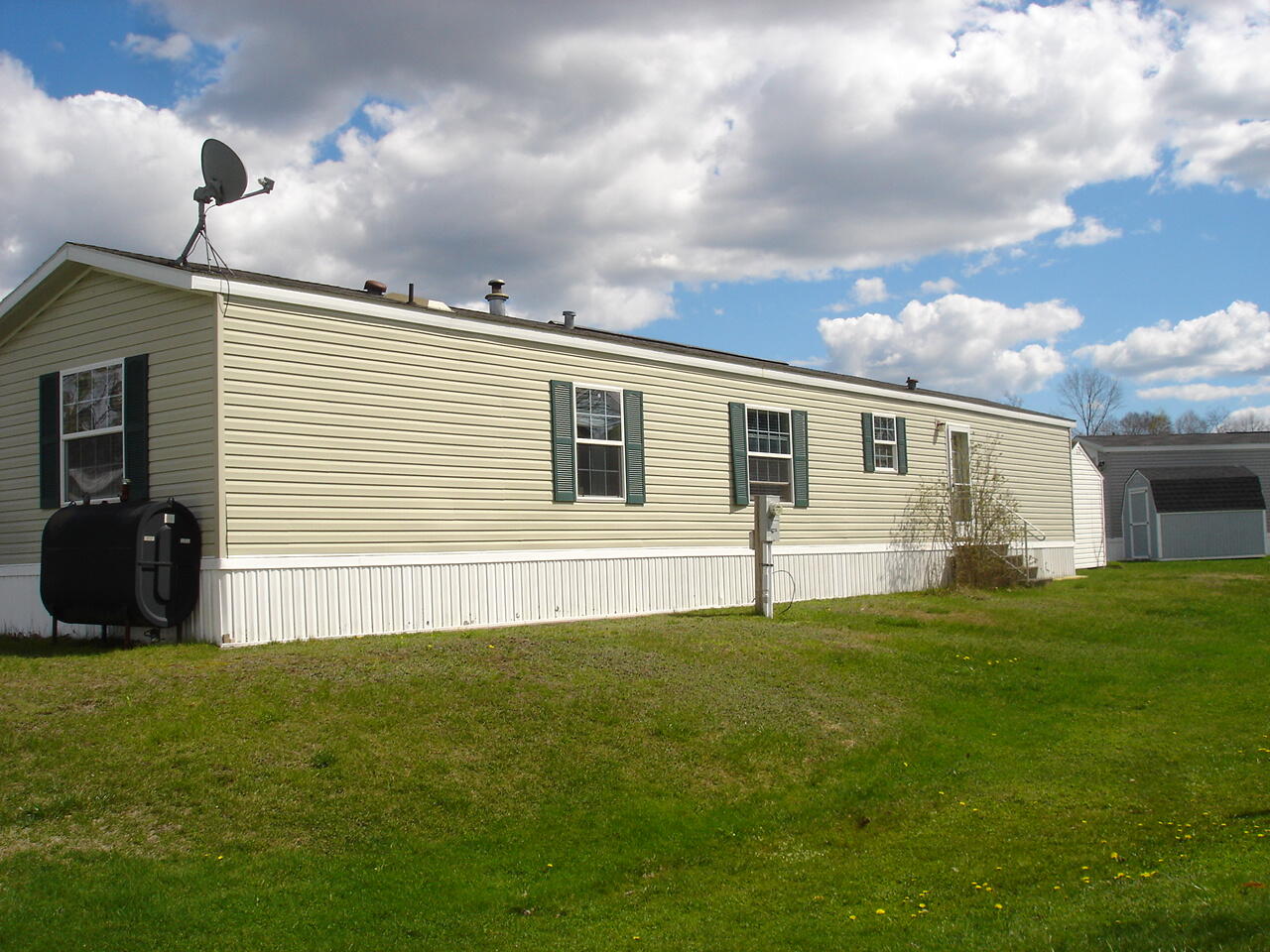 15 Ofarrell Street Topsham ME 04086