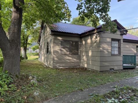 26 Pleasant Street Millinocket ME 04462