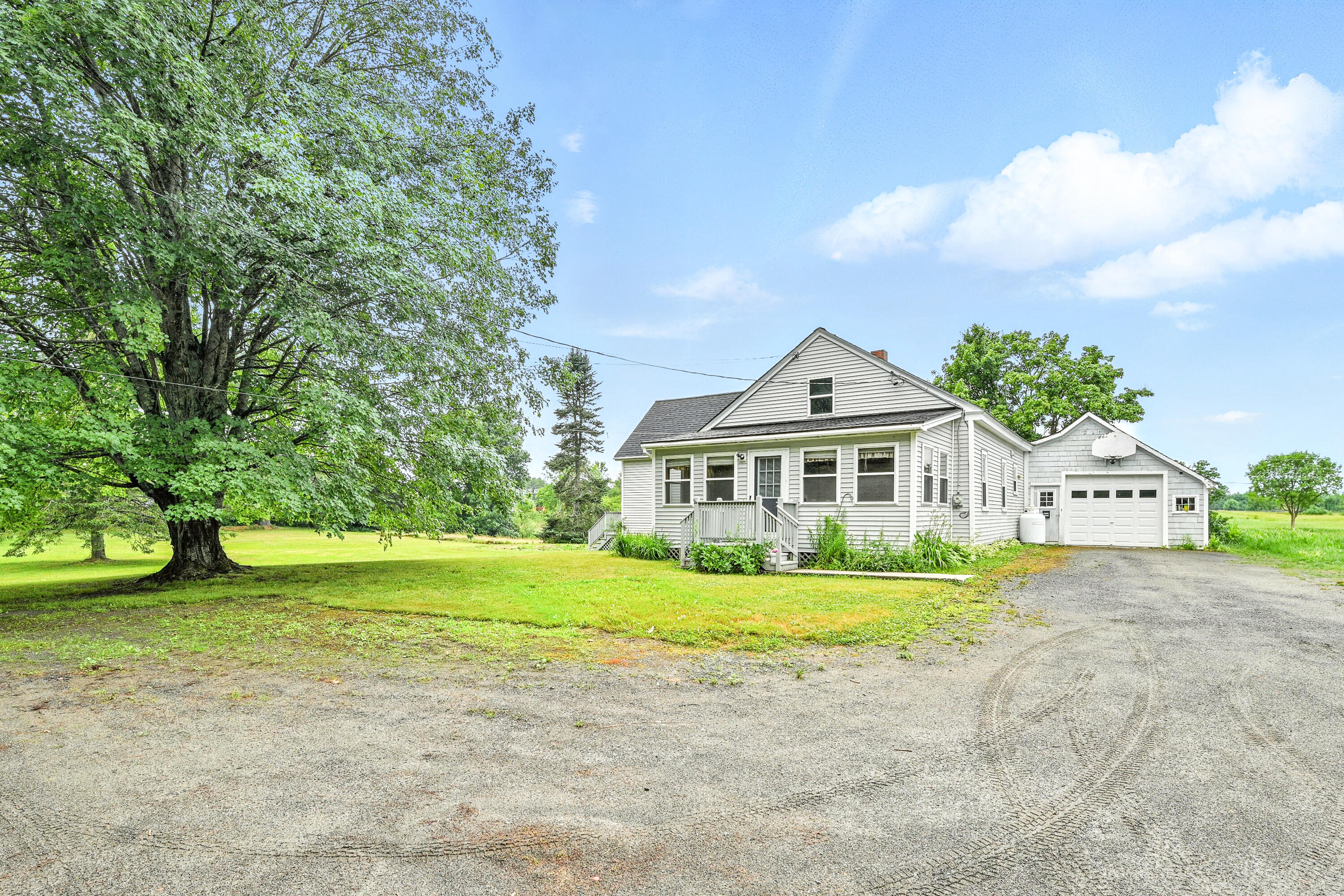 23 West Street Benton ME 04901