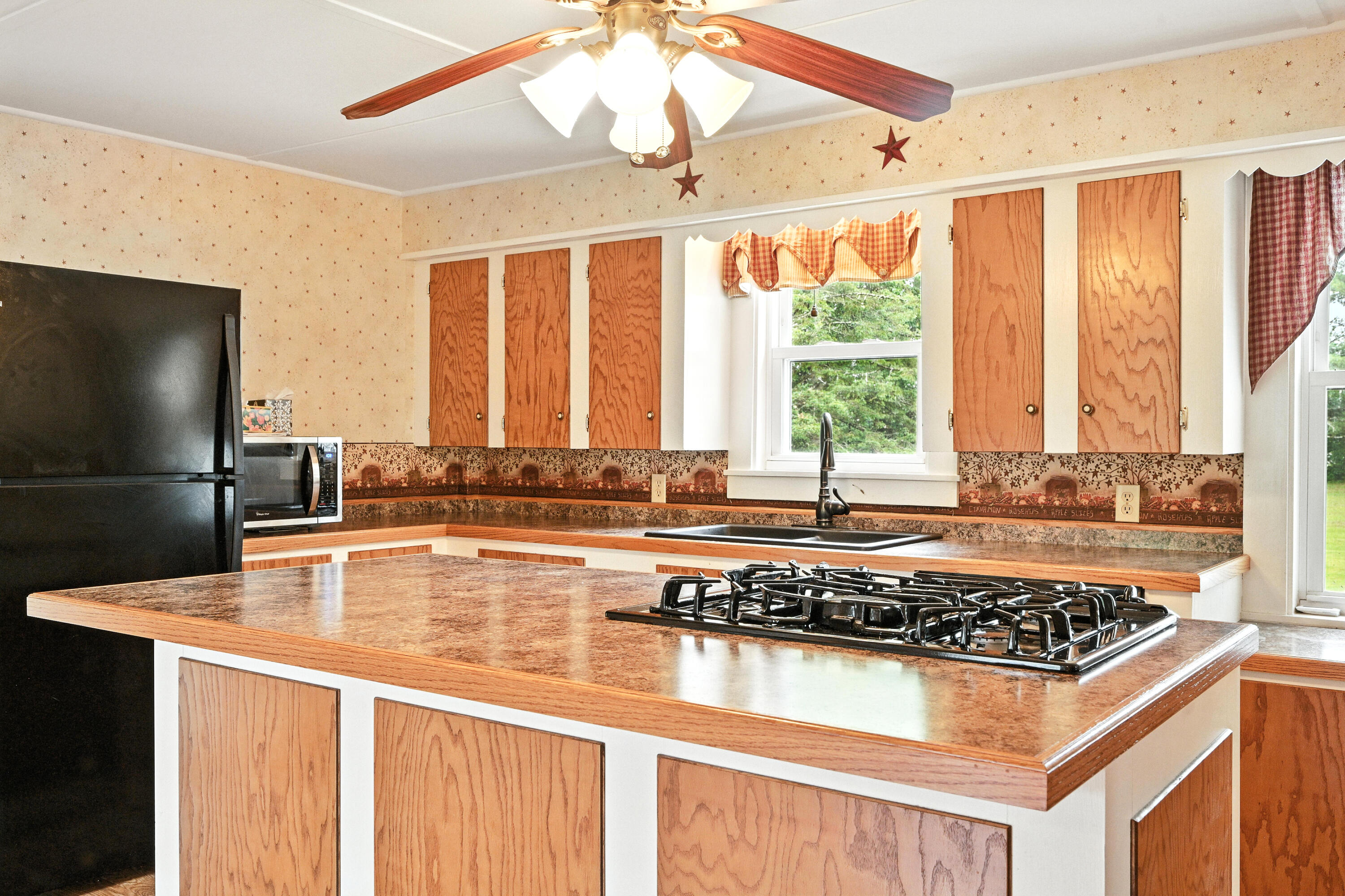 23 West Street Benton ME 04901