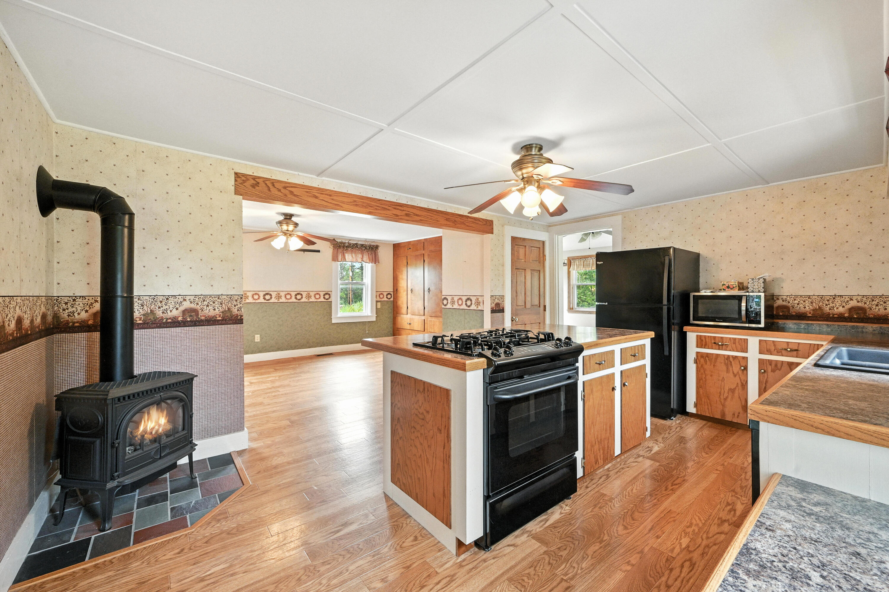 23 West Street Benton ME 04901