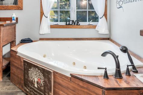 35 Furrough Lane Lincoln ME 04457