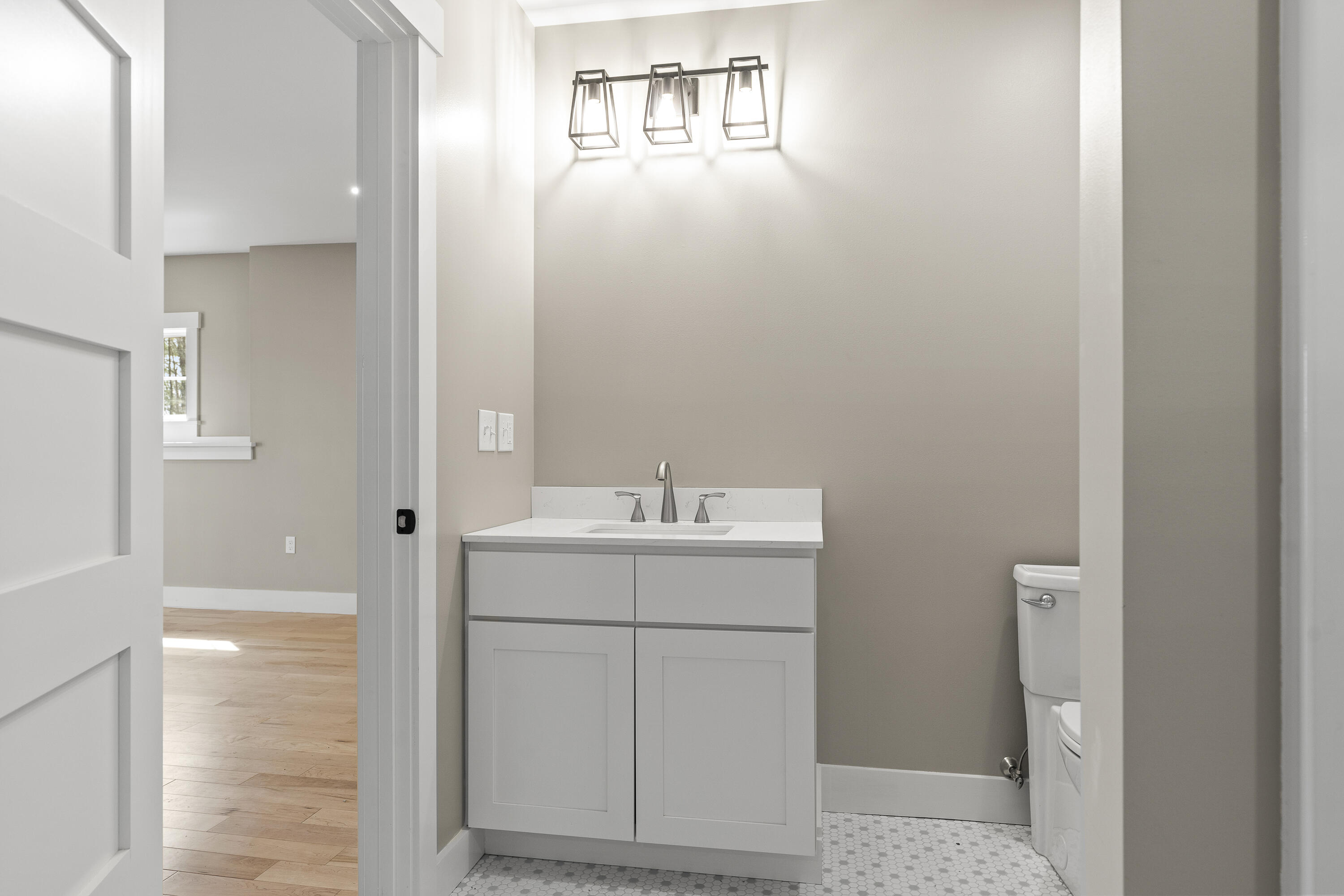 31 Viking Way Bristol ME 04539