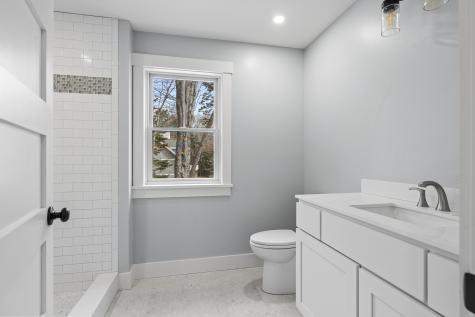 31 Viking Way Bristol ME 04539