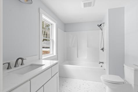 31 Viking Way Bristol ME 04539