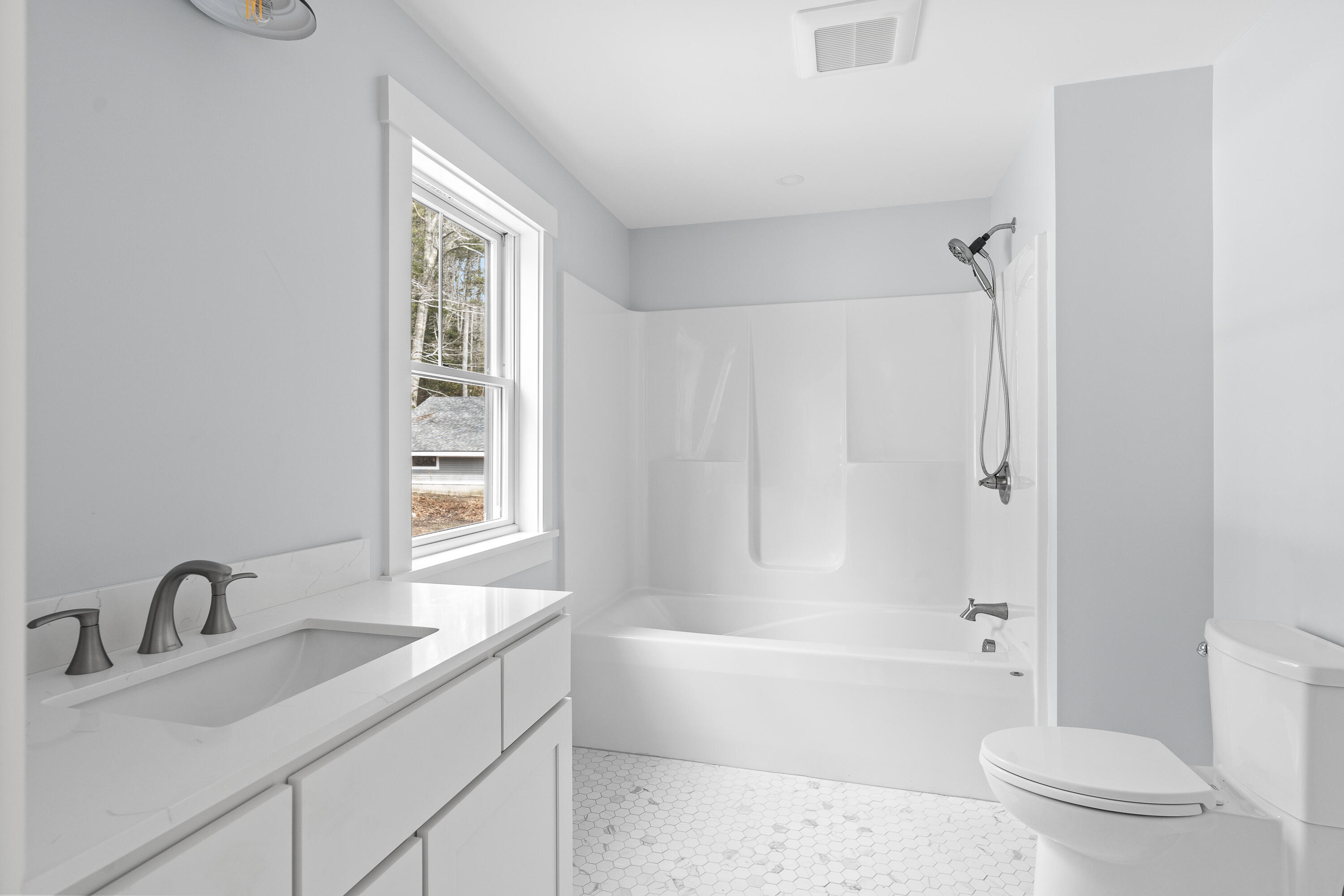 31 Viking Way Bristol ME 04539