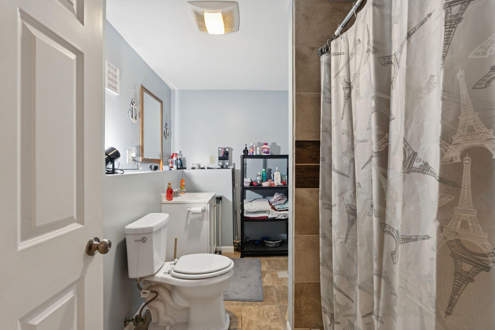 1569 Roosevelt Trail Raymond ME 04071