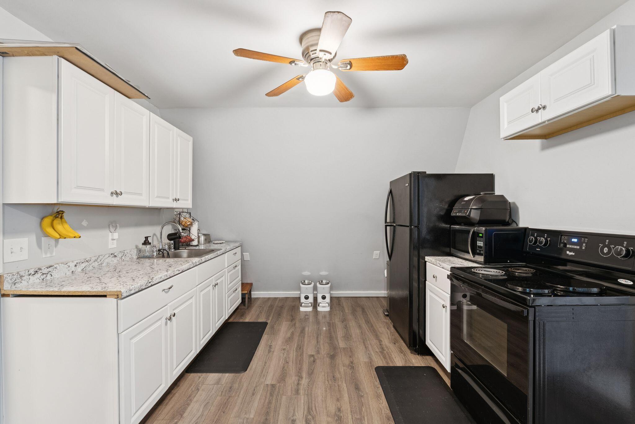 1569 Roosevelt Trail Raymond ME 04071