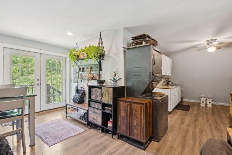 1569 Roosevelt Trail Raymond ME 04071