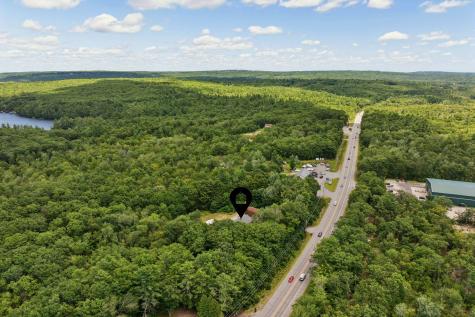 1569 Roosevelt Trail Raymond ME 04071