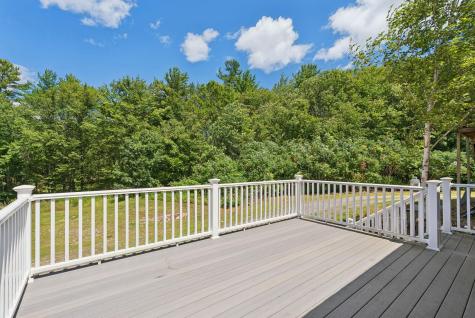 1569 Roosevelt Trail Raymond ME 04071