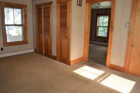 16 Meadow Street Bridgton ME 04009