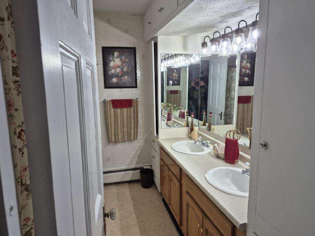 170 Ash Street Lewiston ME 04240