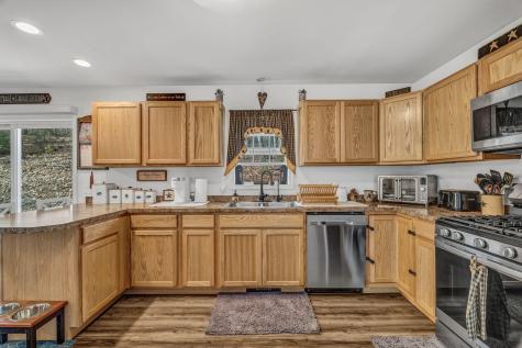 16 Death Valley Road Minot ME 04258