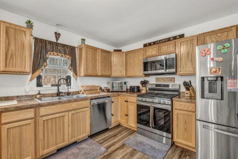 16 Death Valley Road Minot ME 04258