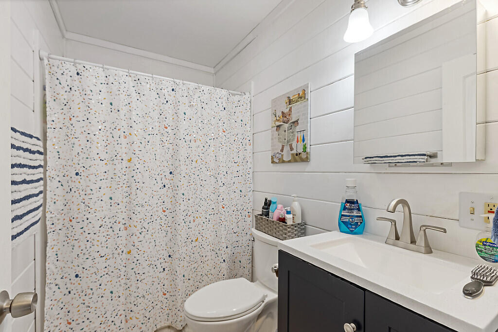 306 Hamilton Terrace Pittsfield ME 04967