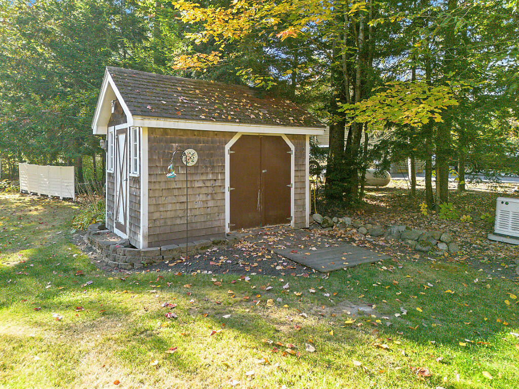 306 Hamilton Terrace Pittsfield ME 04967
