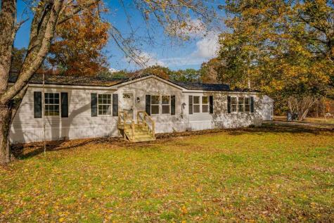 22 Shaw Road New Gloucester ME 04260