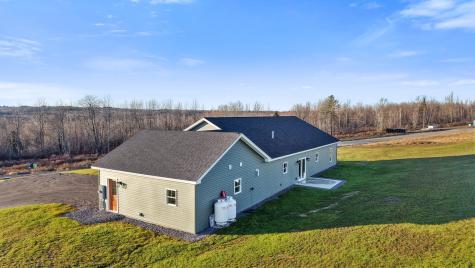 21 Mia Ridge Sidney ME 04330