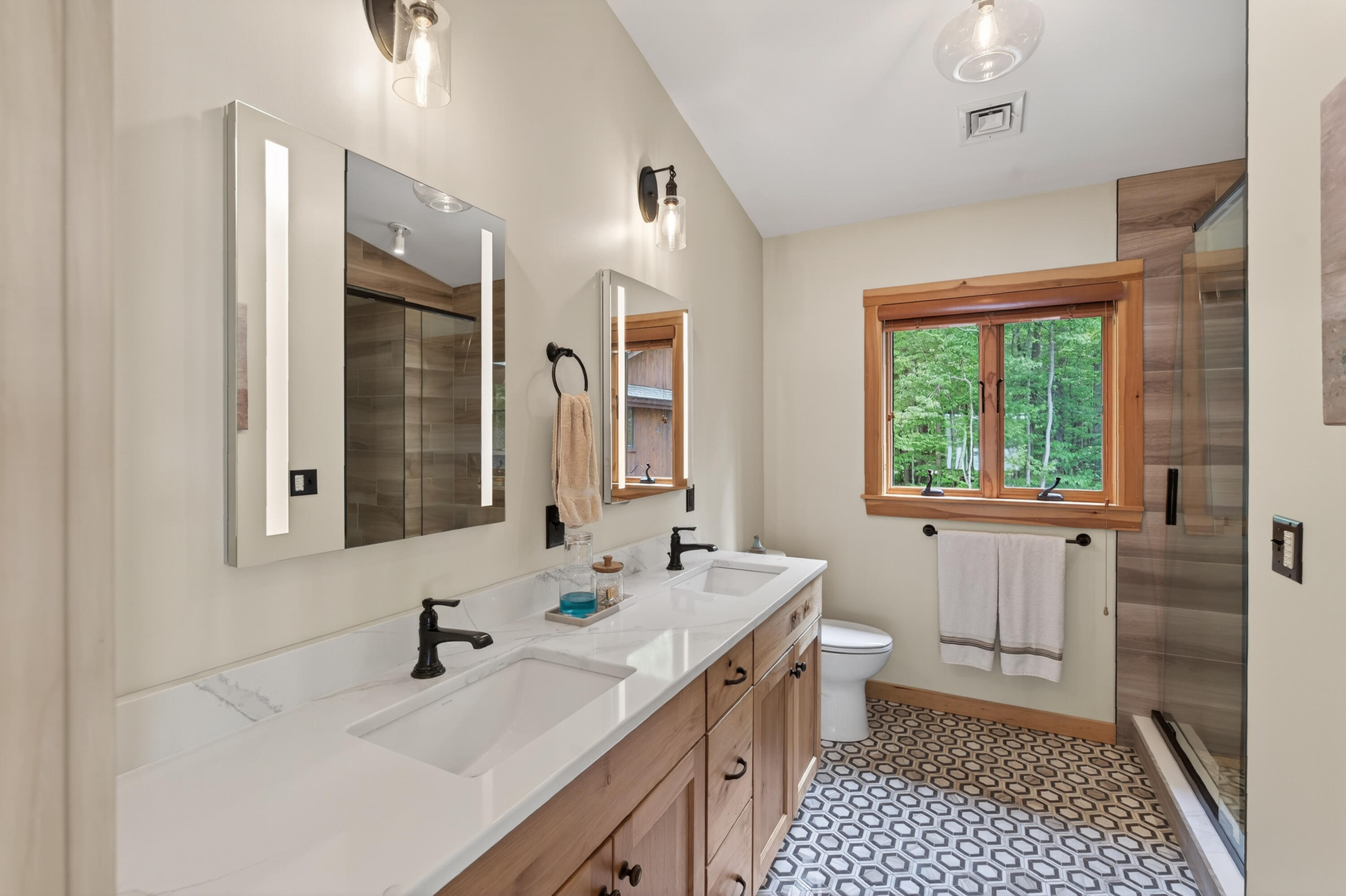 75 Scenic View Drive Naples ME 04055