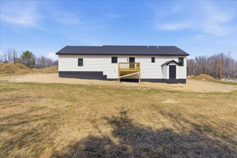 10 Meadow Lane Oxford ME 04270