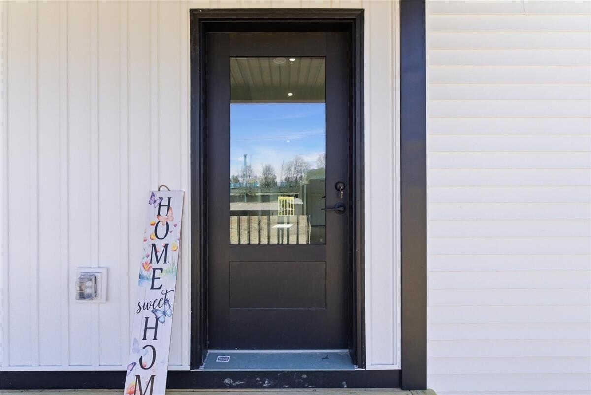10 Meadow Lane Oxford ME 04270