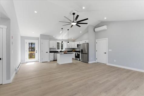 10 Meadow Lane Oxford ME 04270