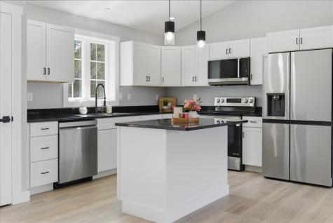 10 Meadow Lane Oxford ME 04270