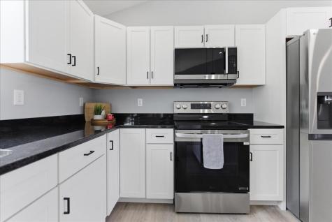 10 Meadow Lane Oxford ME 04270