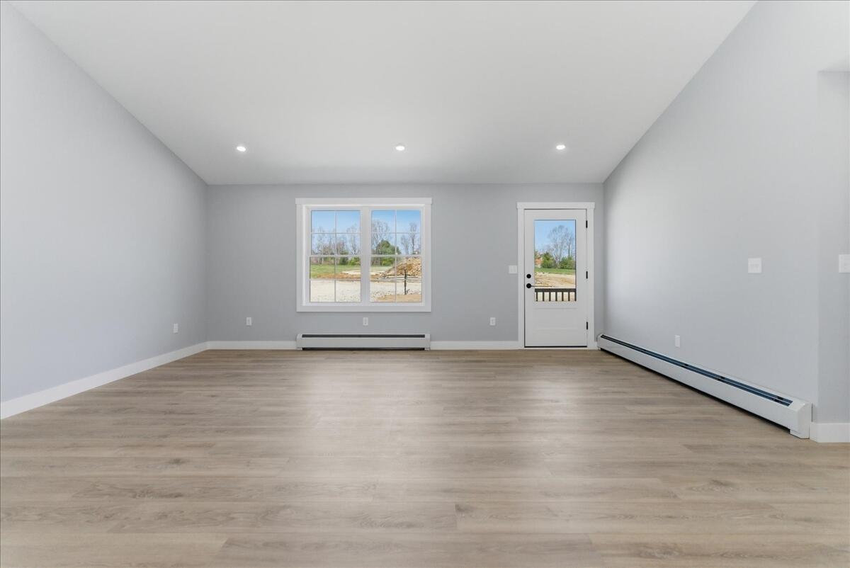 10 Meadow Lane Oxford ME 04270