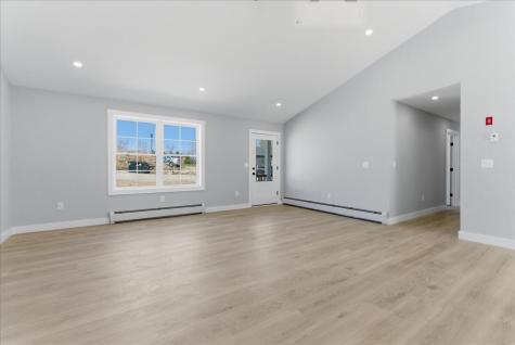 10 Meadow Lane Oxford ME 04270