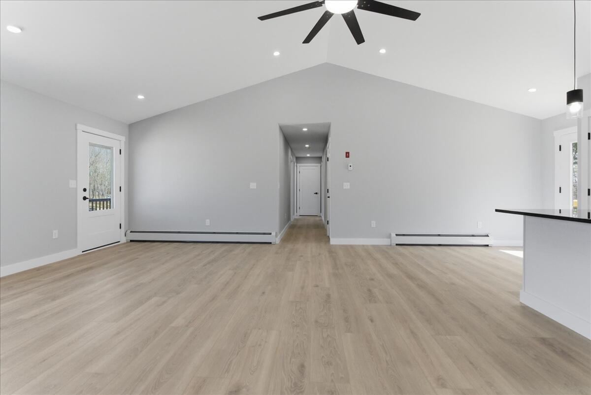 10 Meadow Lane Oxford ME 04270